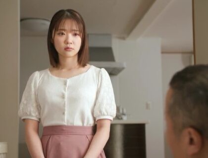 Đứa con gái xinh đẹp phải thay mẹ phục vụ bố dượng khi mẹ không thỏa mãn Đứa con gái xinh đẹp phải thay mẹ phục vụ bố dượng khi mẹ không thỏa mãn