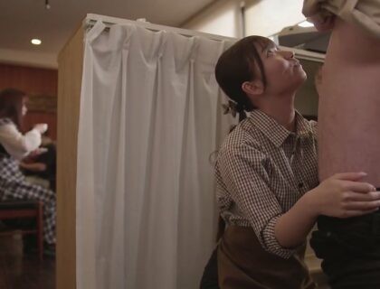 Vụng trộm cùng em đồng nghiệp làm thêm khi đang làm việc Vụng trộm cùng em đồng nghiệp làm thêm khi đang làm việc